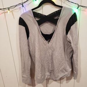 The north face pullover with mesh